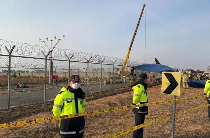 韩国国土交通部：事故客机2个黑匣子已找到
