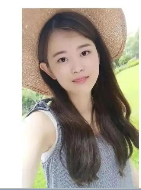 雷军千万年薪挖角95后AI天才少女
