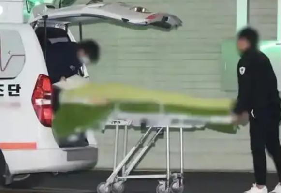 韩33岁幸存空少恐全身瘫痪