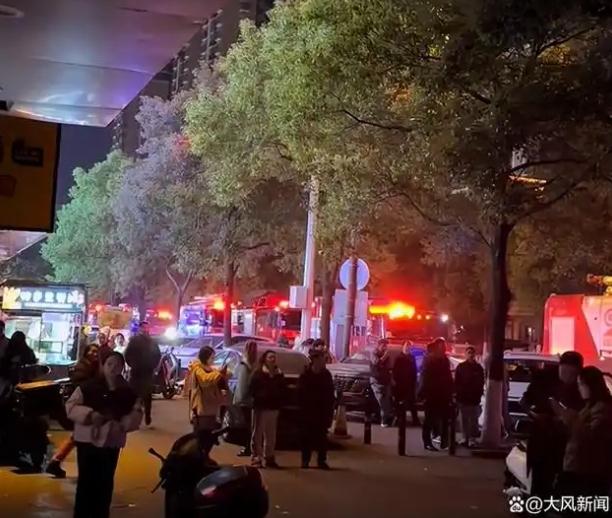 湖南一栋大楼爆炸 住户睡梦中被震醒