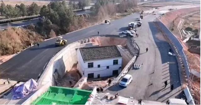 江西&ldquo;最强钉子户&rdquo;：后悔没答应拆迁