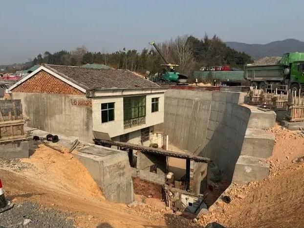 江西&ldquo;最强钉子户&rdquo;：后悔没答应拆迁