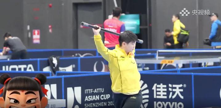 孙颖莎热身动作像极了哪吒