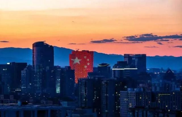245%关税遭吐槽：再加5%才像特朗普