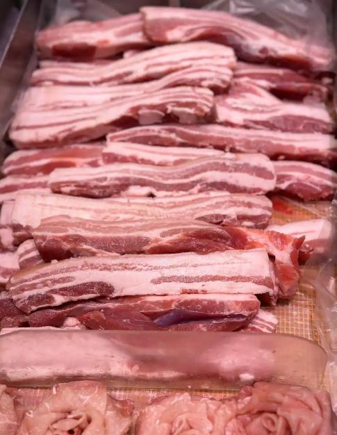 中国取消1.2万吨美国猪肉订单