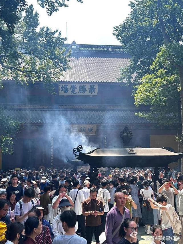 灵隐寺8.5平米小卖部年租金260万