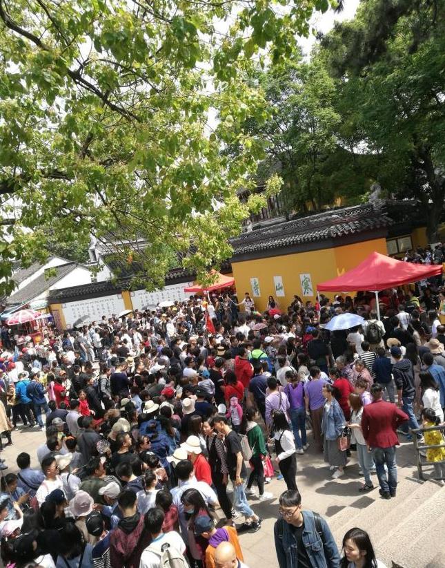 灵隐寺8.5平米小卖部年租金260万