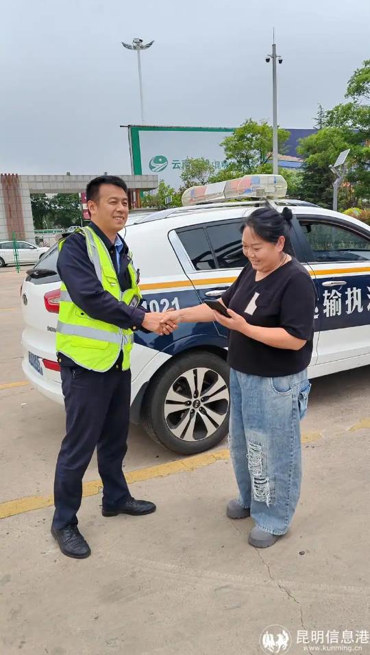 五一高速上演&ldquo;人在囧途&rdquo;