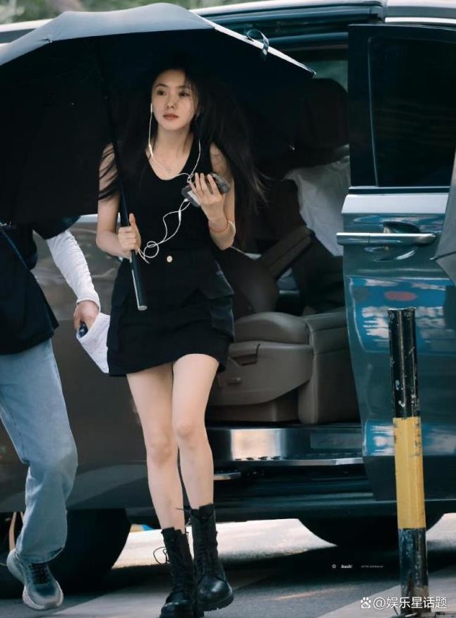 刘浩存体重轻到水量纹丝不动