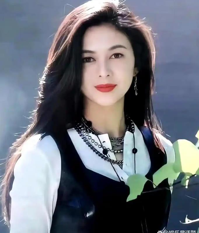 关之琳62岁状态