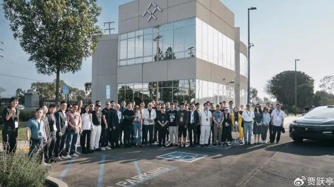 贾跃亭数度哽咽:散户救了我们的命 