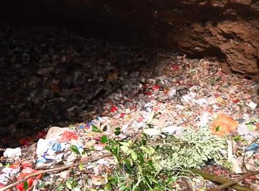 张家界天坑溶洞垃圾已清理14吨 官方通报
