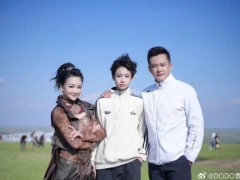 曹颖14岁儿子被赞“最帅星二代”网友评价其五官精致！