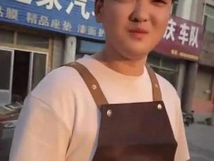 205斤小伙被大风吹倒 头部着地滚翻 马老板说了什么内容？