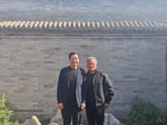 黄仁勋与雷军合影 现场画面曝光！