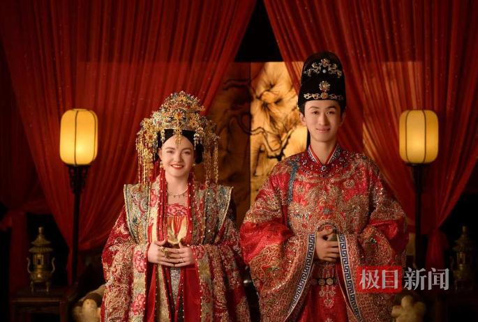 小伙送外卖结识美籍幼师5个月闪婚