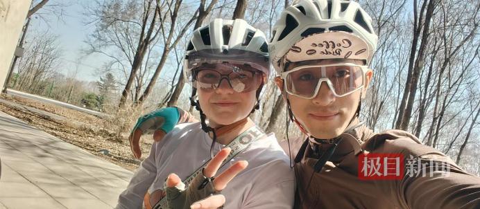 小伙送外卖结识美籍幼师5个月闪婚