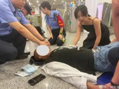 休假护士咬掉穿戴甲300秒极限救人 女儿说："妈妈是超级英雄！"（图）