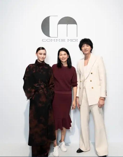 苏见信女儿伦敦时装周闭幕秀惊艳