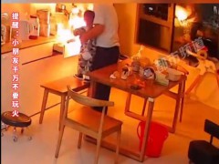 爷爷带娃玩打火机 下一秒火光冲天 暴露出了监护人在安全教育方面的严重缺位！