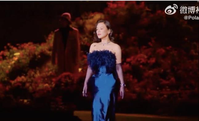 刘亦菲时尚盛典夸马思纯漂亮