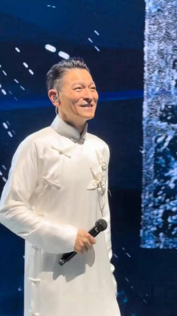 刘德华亮相全运会开幕式彩排