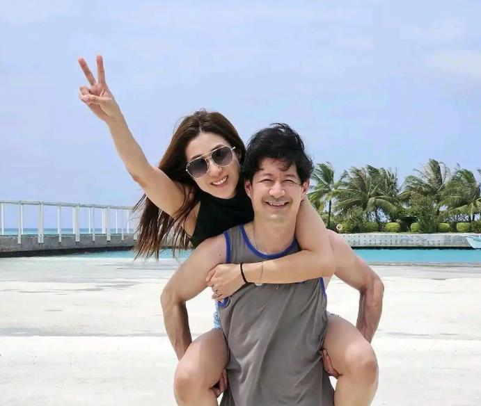 港媒曝钟嘉欣加拿大起诉丈夫争抚养权