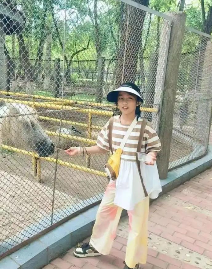 男童坠冰窟 小姑娘喊&ldquo;我下去救&rdquo;