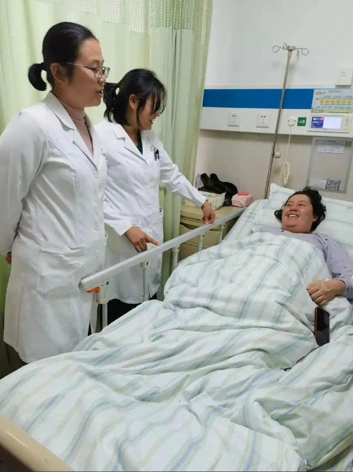 24岁女子成功诞下5胞胎