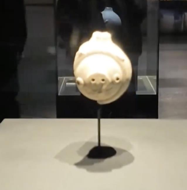 三星堆一天卖出超800只神鸟啾啾