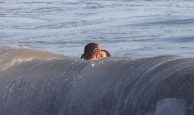 金&middot;卡戴珊和汉密尔顿海边热吻被拍